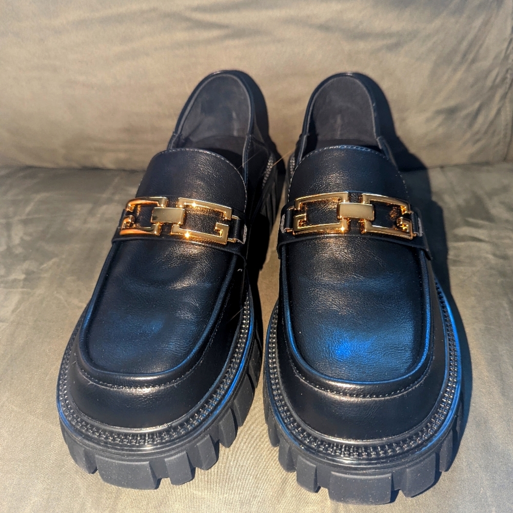 SOLD Black Loafers w/ Gold Chain (size 7.5) - Picture 1 of 5